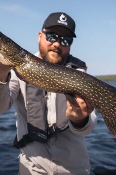 S03E08 - Pêche aux carnassiers en Haute-Mauricie.